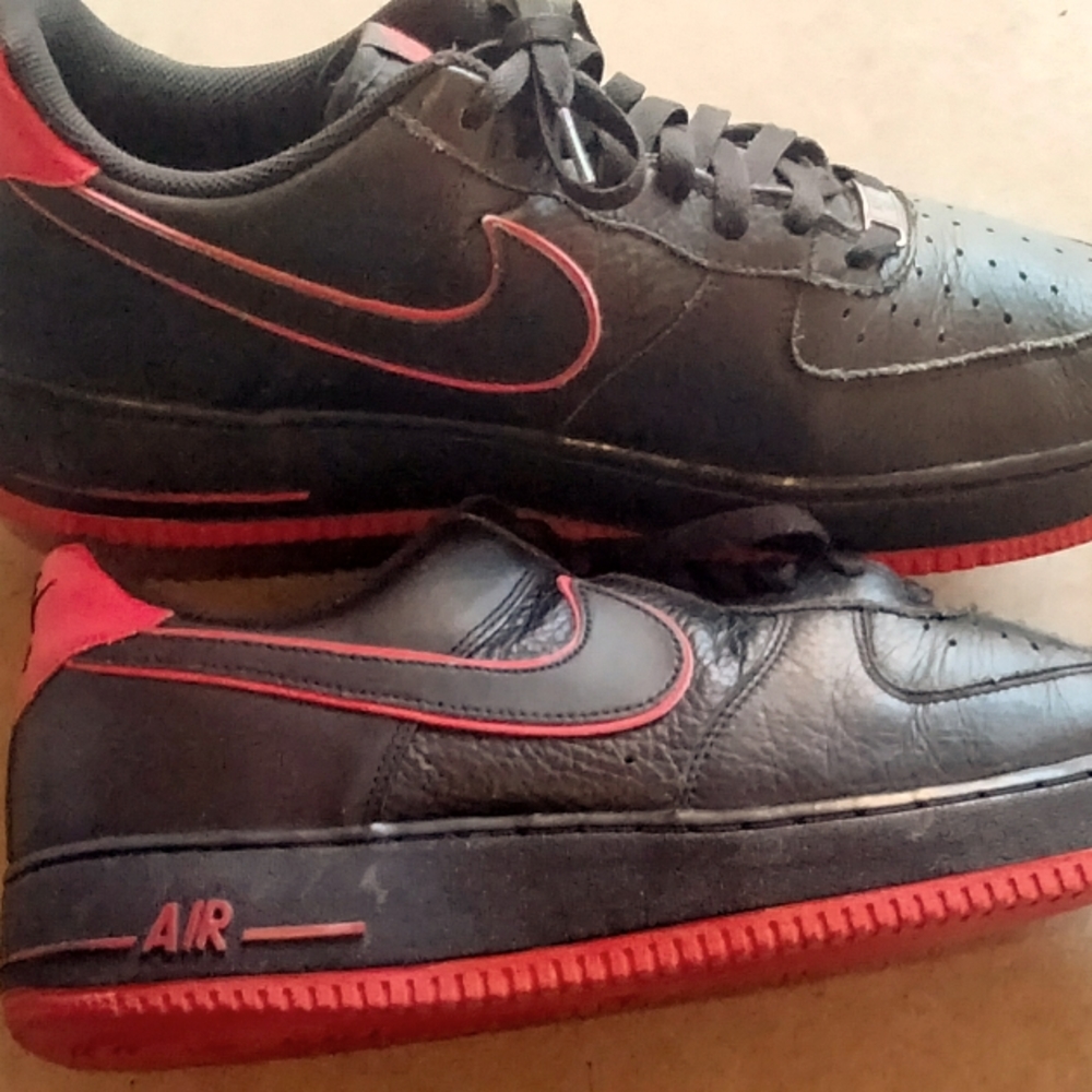 Nike Air Force One Size 12 Black Red